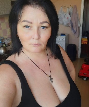 🌟 Мои услуги охватывают все, что ты можешь себе представить, и даже больше. Будь уверен, что со мной каждая встреча будет незабываемой и полной страсти. 💋 Я обладаю нежными руками, которые способны доставить тебе поистине нирвану. Мои отзывы говорят сами за себя - мои клиенты в восторге от каждого мгновения, проведенного со мной. 🌹 Живу я в Москве, и готова встретиться с тобой где угодно в этом потрясающем городе. Приходи ко мне и позволь себе настоящее совершенство! 💫🔥 Не могу дождаться нашей встречи! 10172, 41 год