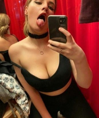 Я знаю, как удовлетворить тебя и подарить незабываемые моменты наслаждения. Со мной ты окунешься в мир страсти и наслаждения, где твои желания станут реальностью. Я идеально владею искусством соблазнения и могу удовлетворить тебя до предела. Фото проверены, отзывы только положительные. Живу в Москве, поэтому можем встретиться в любом удобном для тебя месте. 🌃 13835, 24 года