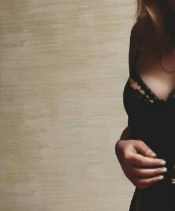 Соблазнительная и страстная дама ждет в гости состоятельного мужчину. Обещаю незабываемые моменты и горячий секс. Звони, не пожалеешь! 14345, 26 лет